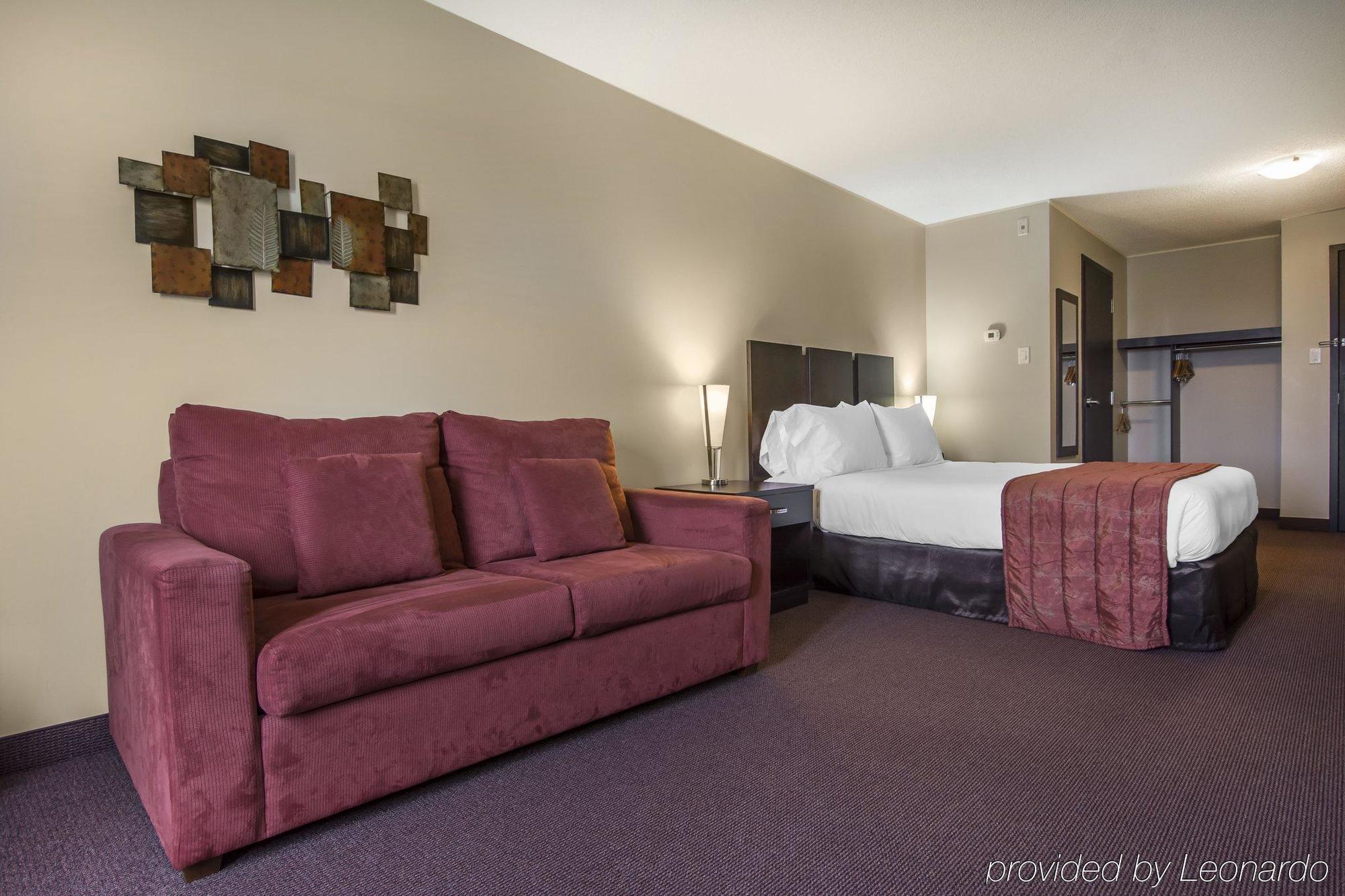 Econo Lodge Inn & Suites Saint Apollinaire Dış mekan fotoğraf