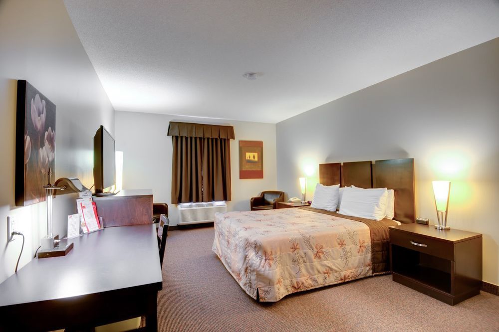 Econo Lodge Inn & Suites Saint Apollinaire Dış mekan fotoğraf