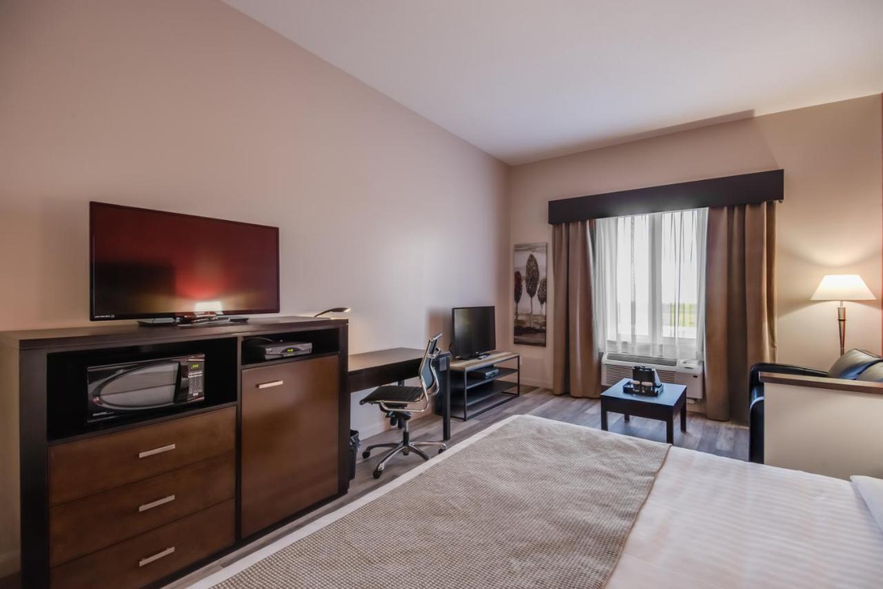 Econo Lodge Inn & Suites Saint Apollinaire Dış mekan fotoğraf